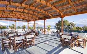 Treffpunkt Dachterrasse - mit Meerblick, Riesenschach, Tischtennis und Yogamatten